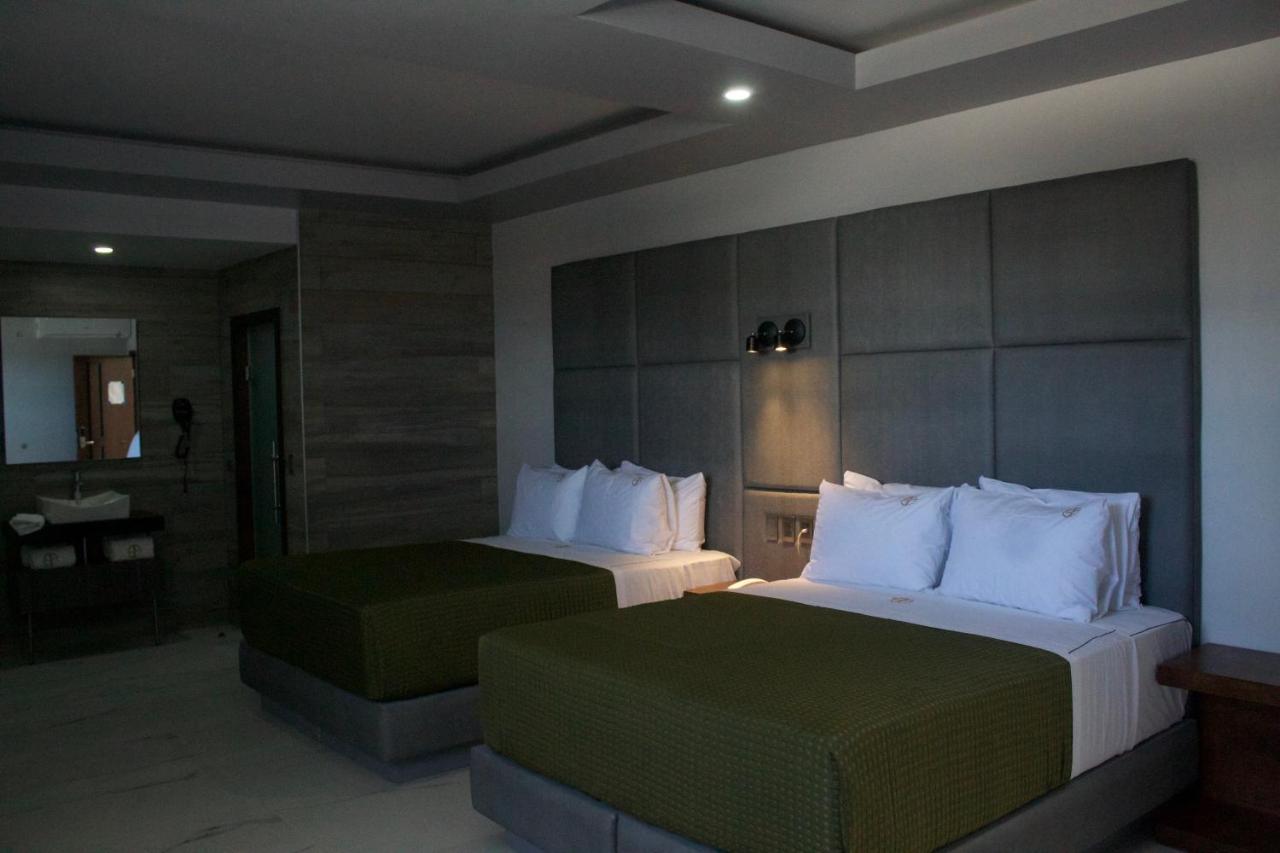 Hotel Grand One Plaza Tijuana Esterno foto