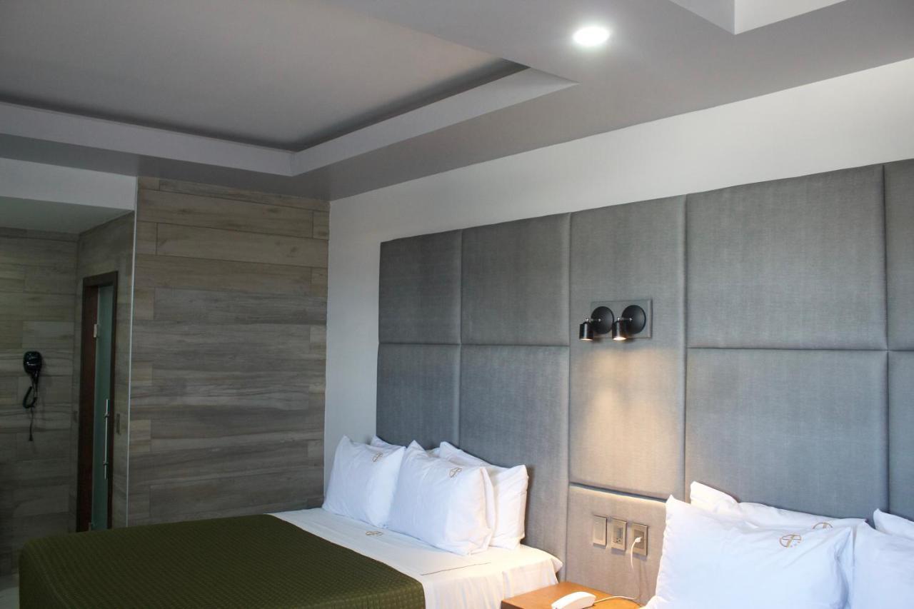 Hotel Grand One Plaza Tijuana Esterno foto
