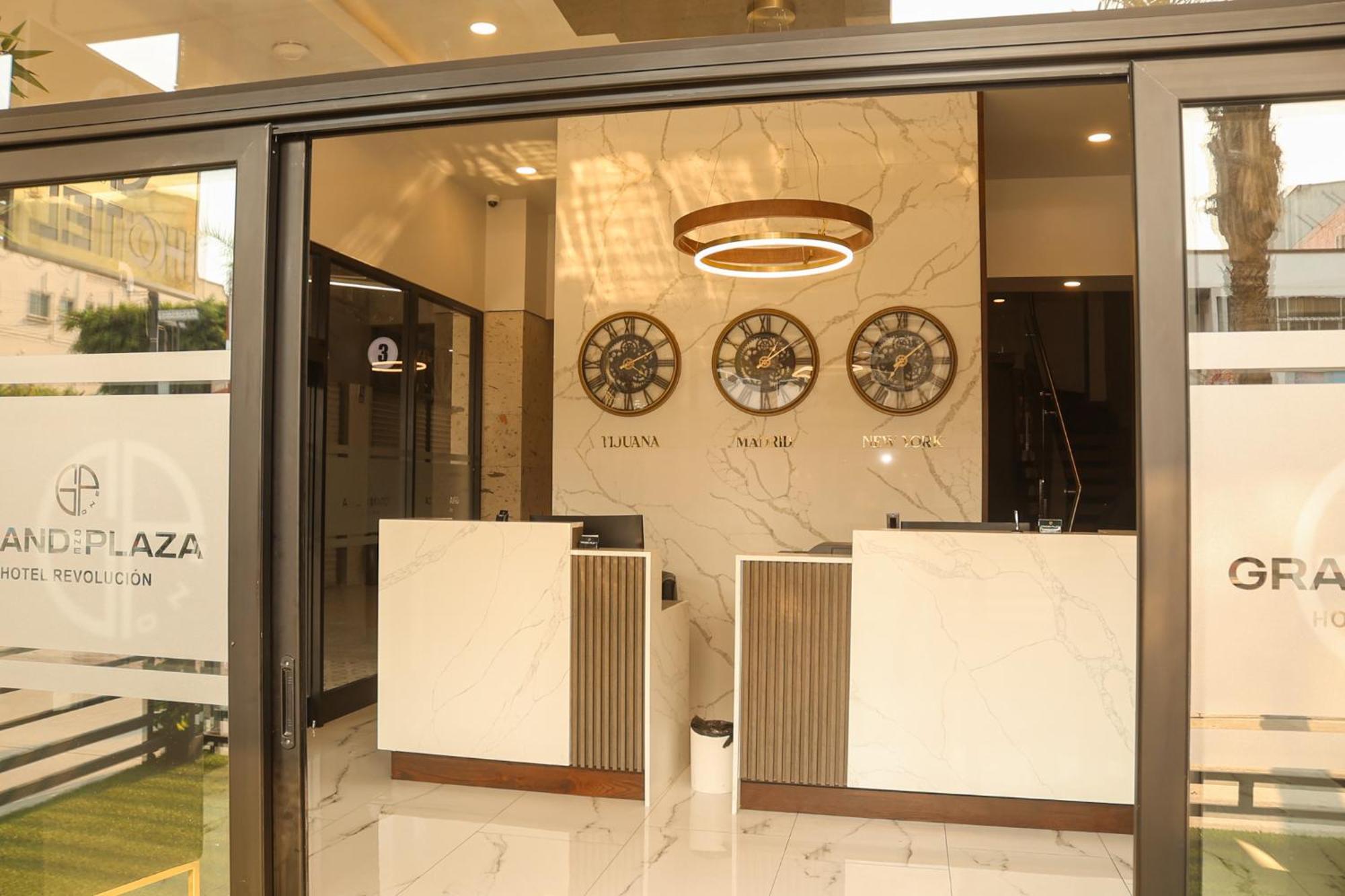 Hotel Grand One Plaza Tijuana Esterno foto