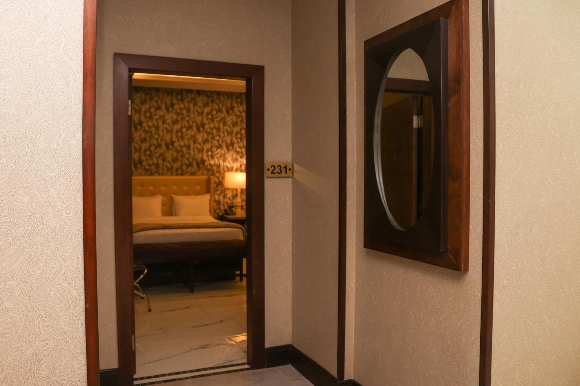 Hotel Grand One Plaza Tijuana Esterno foto
